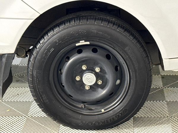 2024-Hyundai-H100-Bakkie-26D-Dropside image:2