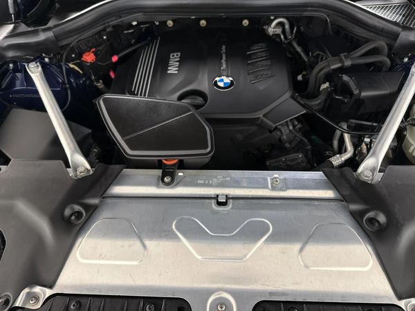 2022-BMW-X4-xDrive20d image:13
