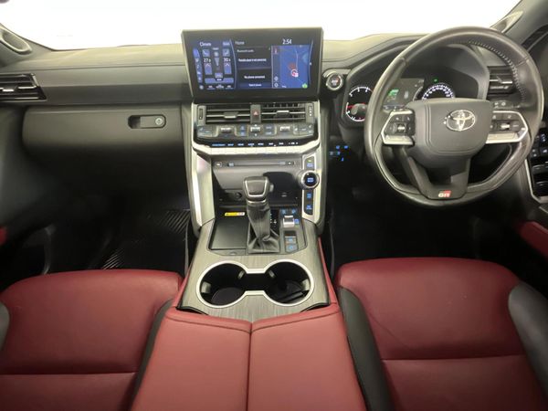 2024-Toyota-Land-Cruiser-300-V6-33-D-GR-S image:1