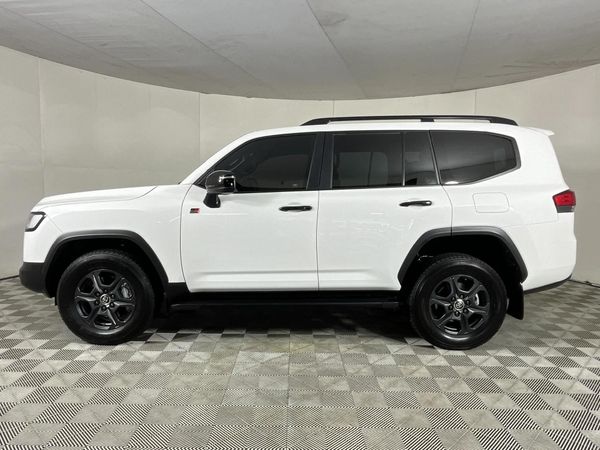 2024-Toyota-Land-Cruiser-300-V6-33-D-GR-S image:19