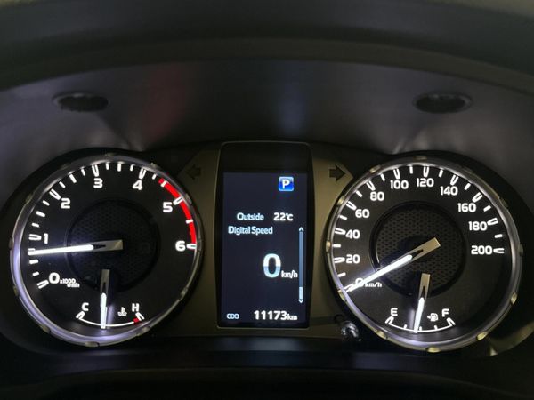 2023-Toyota-Hilux-24-GD-6-Raised-Body-Raider-Auto-Double-Cab image:2