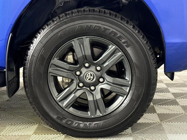 2023-Toyota-Hilux-24-GD-6-Raised-Body-Raider-Auto-Double-Cab image:5