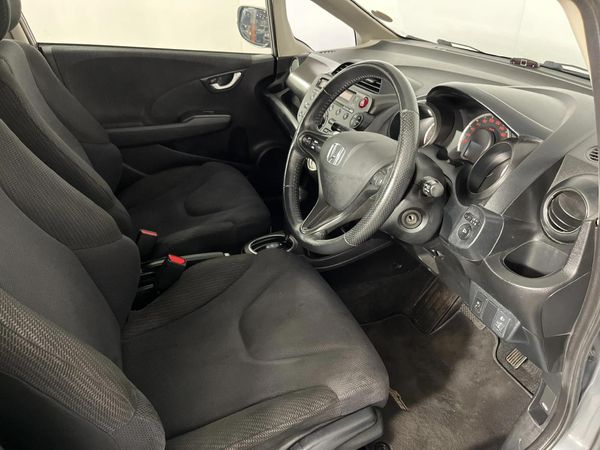 2014-Honda-Jazz-15-Elegance-Auto image:9