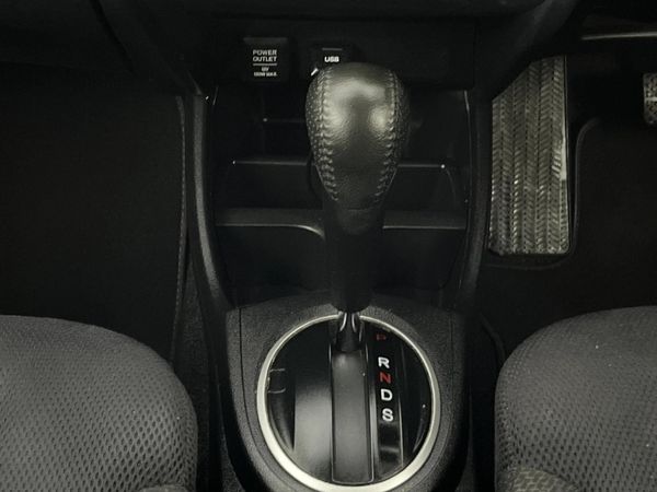 2014-Honda-Jazz-15-Elegance-Auto image:10