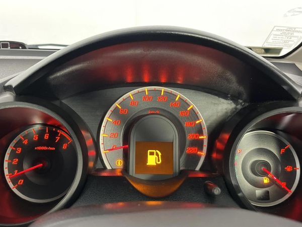 2014-Honda-Jazz-15-Elegance-Auto image:2