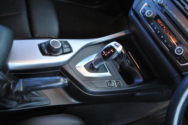 2013-BMW-1-Series-125i-5-dr-M-Sport-Auto image:14