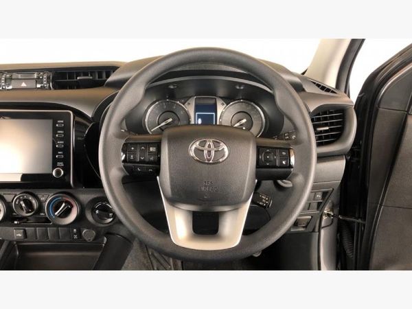 2025-Toyota-Hilux-24-GD-6-Raider-4x4-Auto-Double-Cab image:17