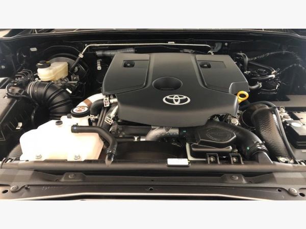 2025-Toyota-Hilux-24-GD-6-Raider-4x4-Auto-Double-Cab image:18