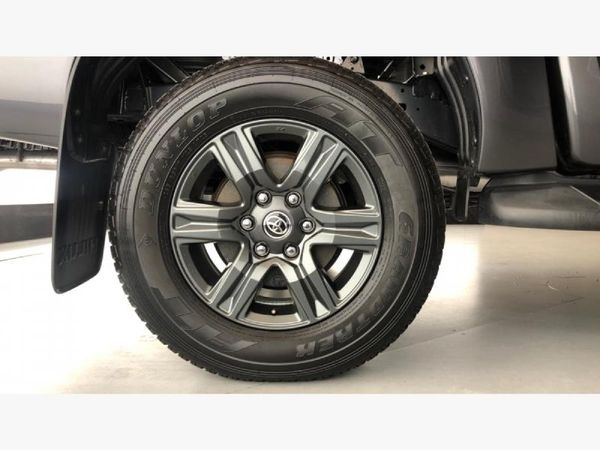 2025-Toyota-Hilux-24-GD-6-Raider-4x4-Auto-Double-Cab image:19