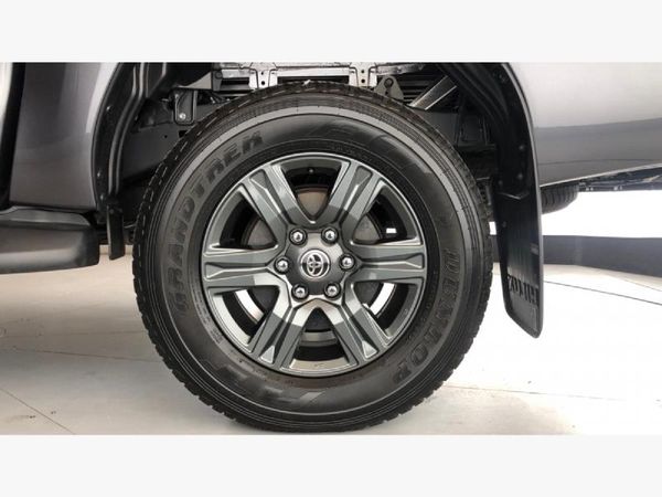 2025-Toyota-Hilux-24-GD-6-Raider-4x4-Auto-Double-Cab image:20