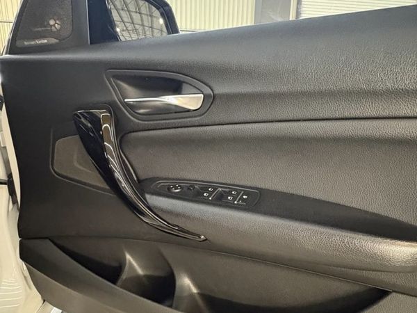 2018-BMW-1-Series-118i-5-dr-Edition-Sport-Line-Shadow-Auto image:6