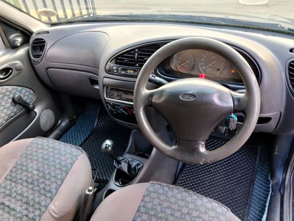 2006-Ford-Bantam-13i image:11
