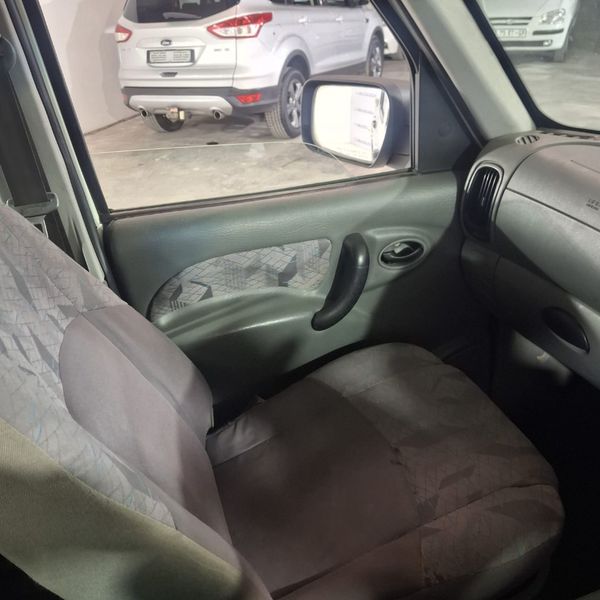 2010-Mahindra-Scorpio-25-TCi-Double-Cab image:9