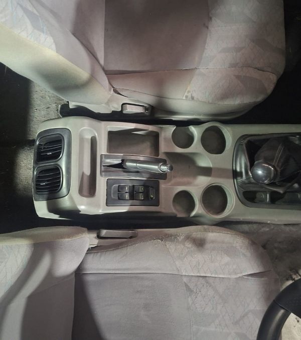 2010-Mahindra-Scorpio-25-TCi-Double-Cab image:10