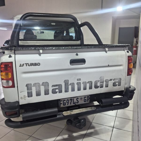 2010-Mahindra-Scorpio-25-TCi-Double-Cab image:3