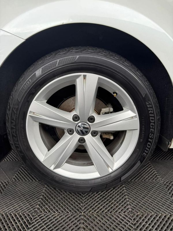 2013-Volkswagen-Beetle-14-TSI-Sport image:9