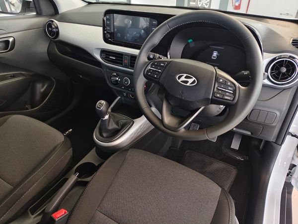 2025-Hyundai-Exter-12-Executive image:12
