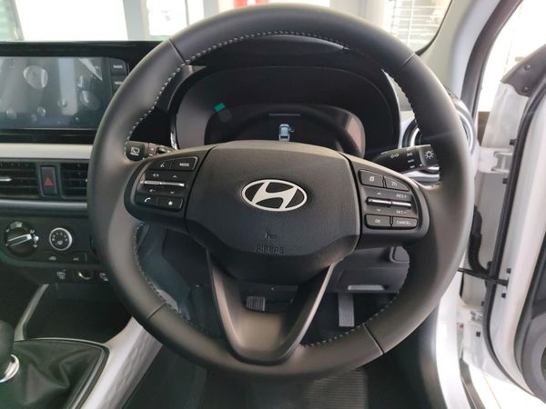 2025-Hyundai-Exter-12-Executive image:13