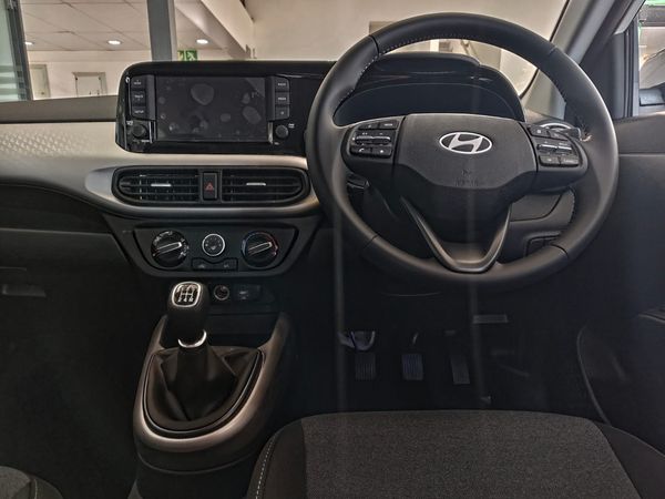 2025-Hyundai-Exter-12-Executive image:14