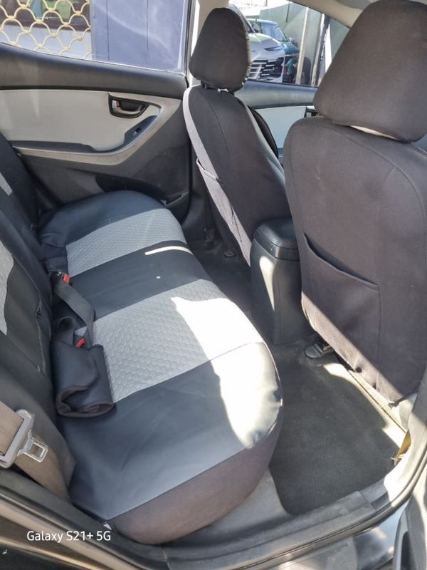 2012-Hyundai-Elantra-16-GLS-Premium image:12