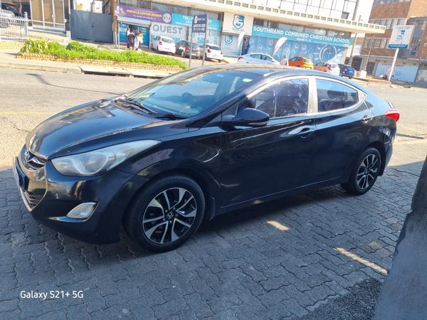 2012-Hyundai-Elantra-16-GLS-Premium image:15