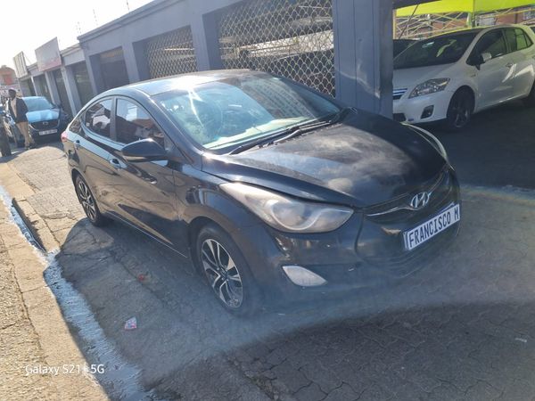 2012-Hyundai-Elantra-16-GLS-Premium image:16