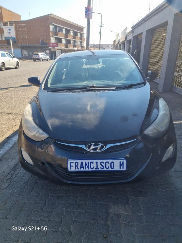 2012-Hyundai-Elantra-16-GLS-Premium image:3