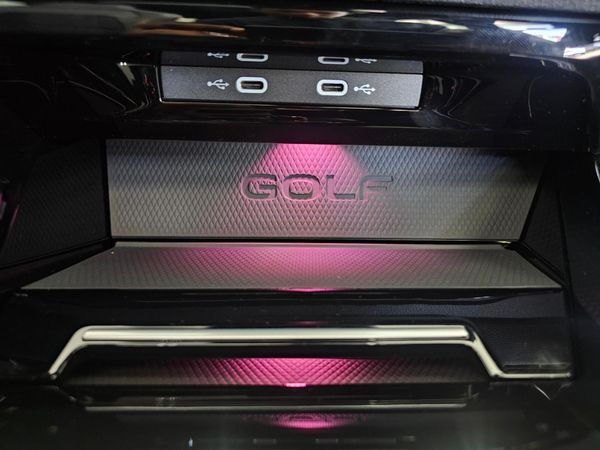2026-Volkswagen-Golf-8-GTI-20-TSI-DSG image:18