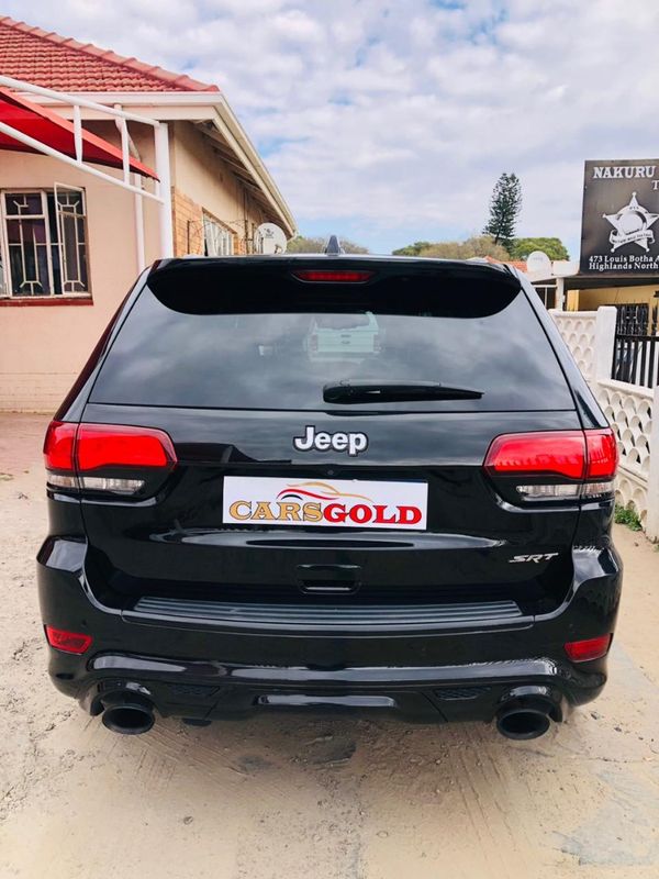 2017-Jeep-Grand-Cherokee-64-SRT image:4