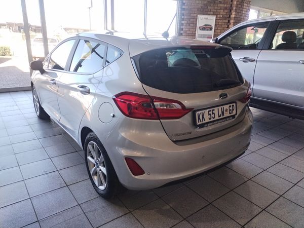 2022-Ford-Fiesta-10-EcoBoost-Titanium-Auto-5-dr image:4