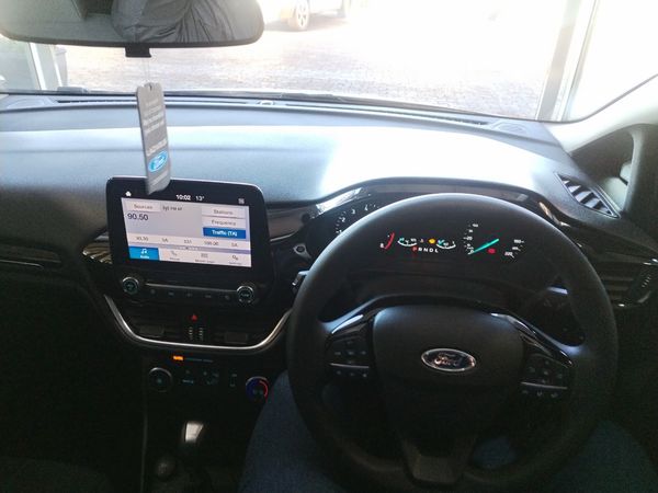 2022-Ford-Fiesta-10-EcoBoost-Titanium-Auto-5-dr image:8