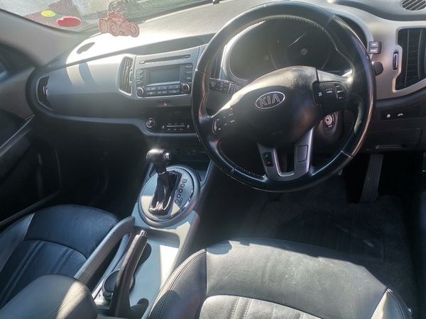 2015-Kia-Sportage-20-CRDi-Auto-Diesel-Automatic image:10