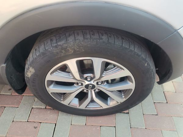 2015-Kia-Sportage-20-CRDi-Auto-Diesel-Automatic image:14