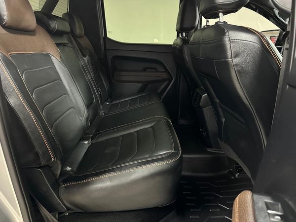 2025-Volkswagen-Amarok-30-TDI-V6-184kW-4Motion-Panamericana-Auto-Double image:10