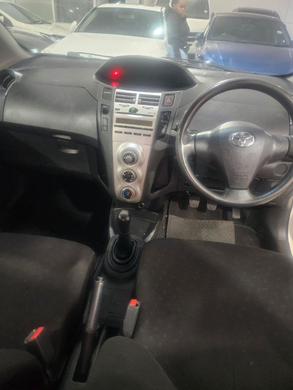 2008-Toyota-Yaris-T3 image:6
