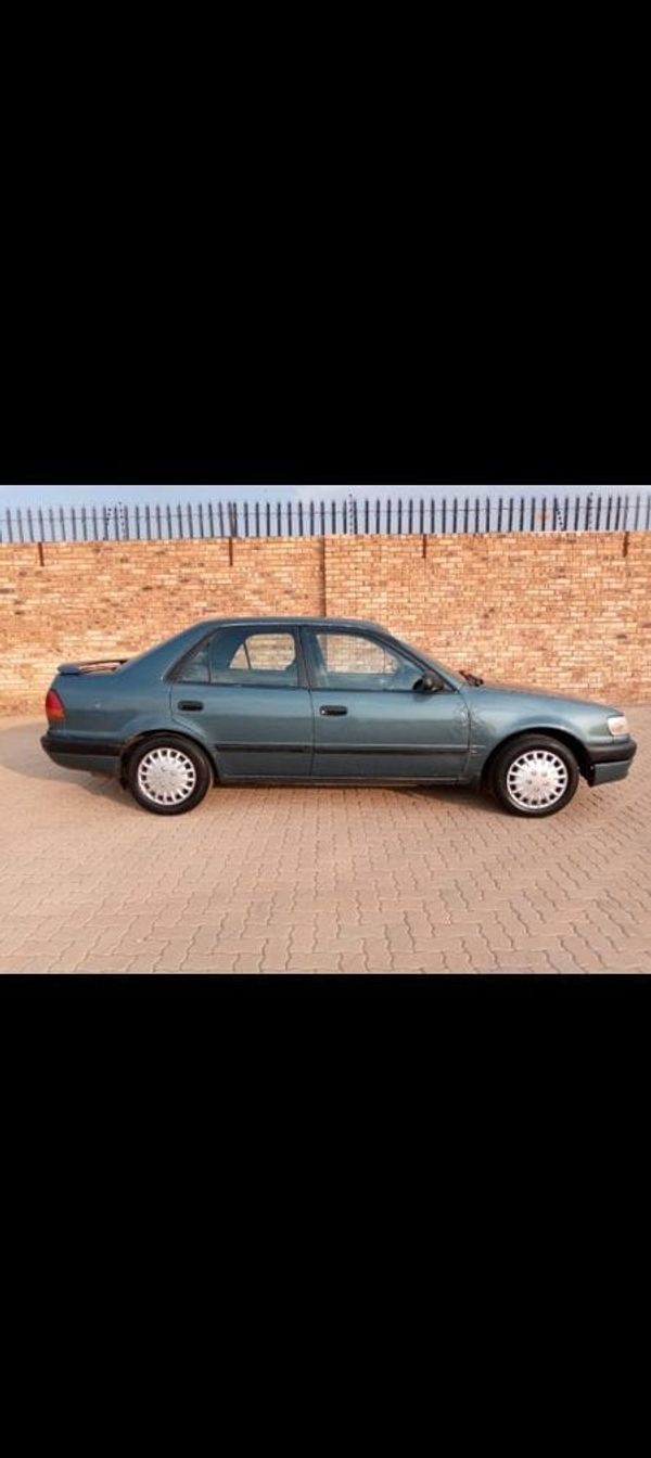 1998-Toyota-Corolla-180i-GLE-Auto image:1