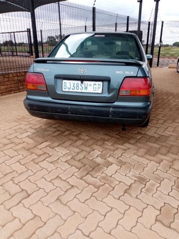 1998-Toyota-Corolla-180i-GLE-Auto image:2