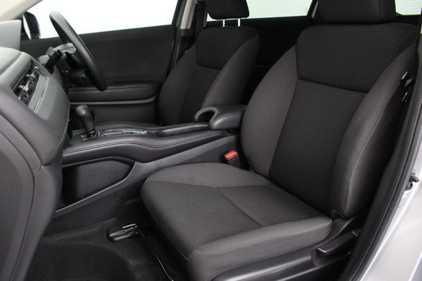 2020-Honda-HR-V-15-Comfort-Auto image:8