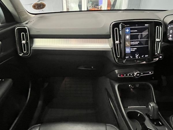 2020-Volvo-XC40-D4-Momentum-AWD image:12