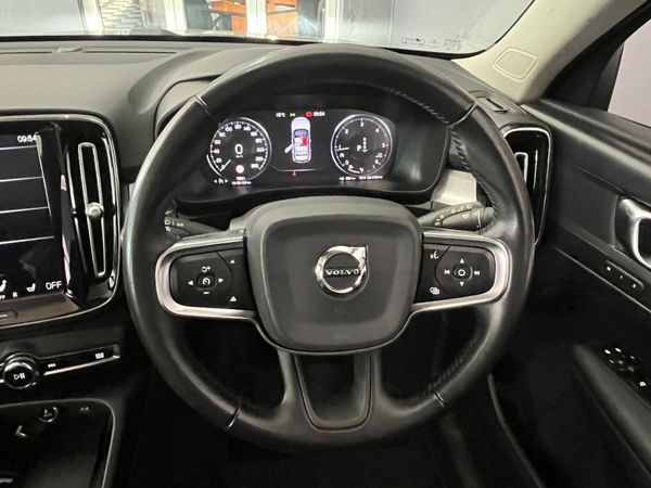 2020-Volvo-XC40-D4-Momentum-AWD image:13