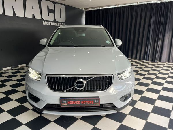 2020-Volvo-XC40-D4-Momentum-AWD image:3