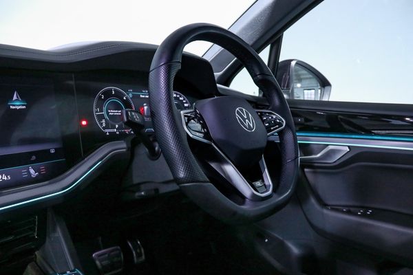 2023-Volkswagen-Touareg-30-TDI-V6-Executive image:11