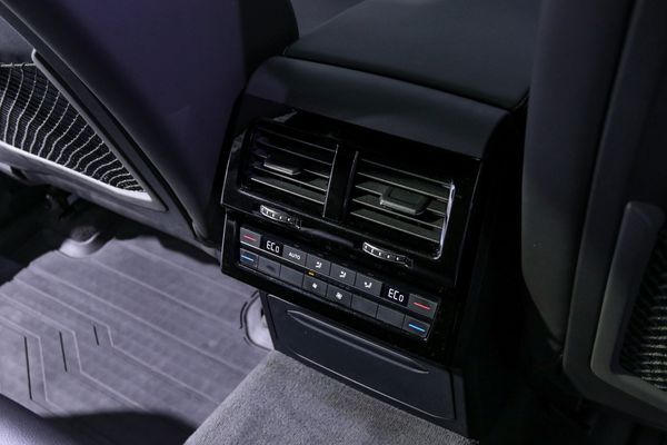 2023-Volkswagen-Touareg-30-TDI-V6-Executive image:13