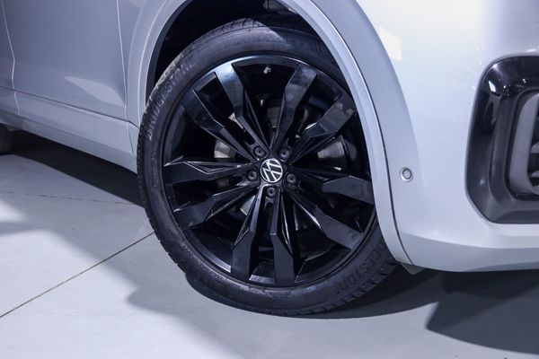 2023-Volkswagen-Touareg-30-TDI-V6-Executive image:5
