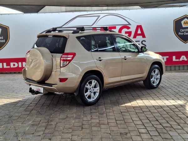 2013-Toyota-RAV4-20-VX-Auto image:3