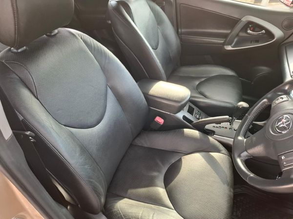 2013-Toyota-RAV4-20-VX-Auto image:5