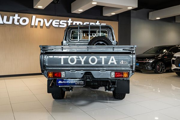 2026-Toyota-Land-Cruiser-79-42-D-Single-Cab image:14