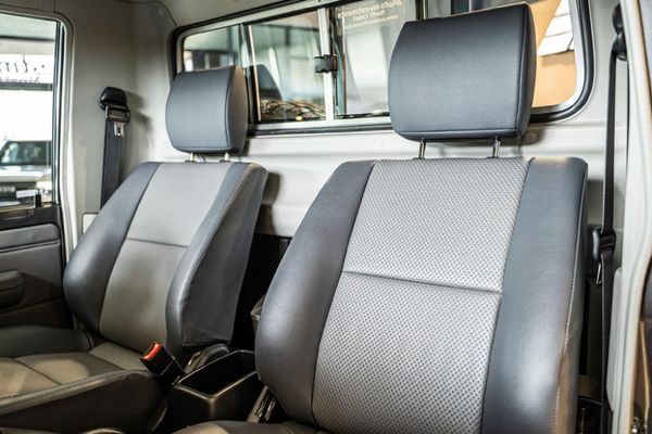 2026-Toyota-Land-Cruiser-79-42-D-Single-Cab image:6