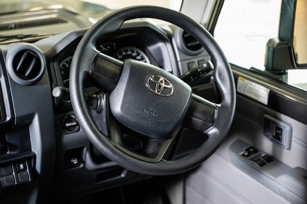 2026-Toyota-Land-Cruiser-79-42-D-Single-Cab image:8