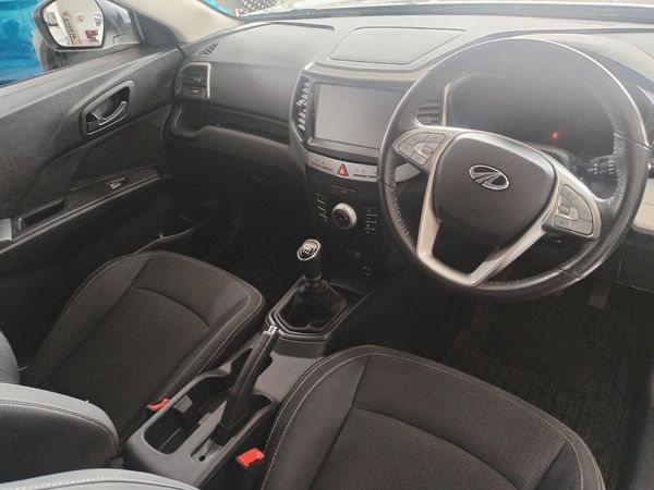 2022-Mahindra-XUV-300-12T-W6 image:7